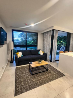 Apartamento en condominio Torres del Mar, Jacó
